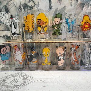 🌈 Vintage 1973 Looney Tunes Drinking Glasses Set of 13